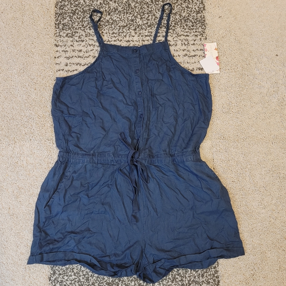 Wild Pearl Shorts Romper